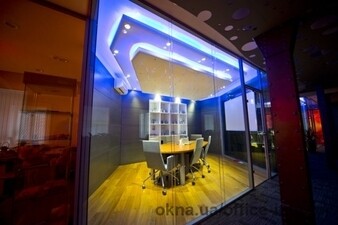 цельностеклянные перегородки &mdash; 